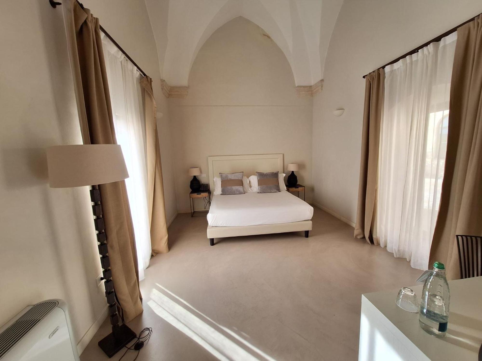 Chiostro Dei Domenicani - Dimora Storica Lecce Luaran gambar